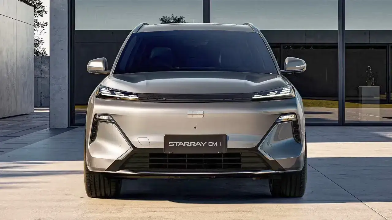 Nowy Starray EM-i, przyszłość motoryzacji w Polsce. Elegancki SUV z nowoczesnym designem.