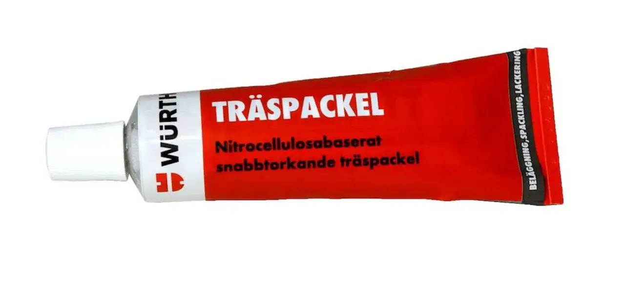 Würth snickerispackel utomhus i tub. Perfekt för snabb reparation av träytor utomhus.