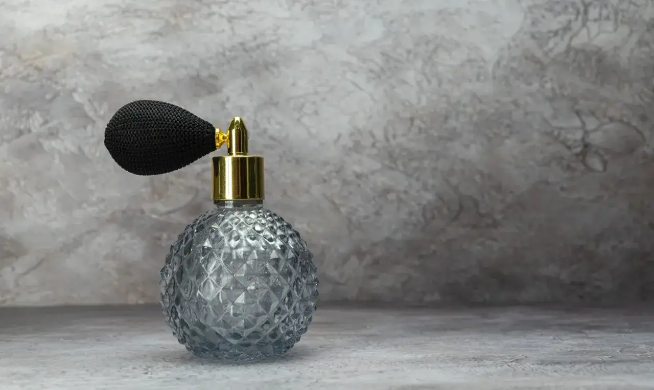 perfumy butelka klasyczna
