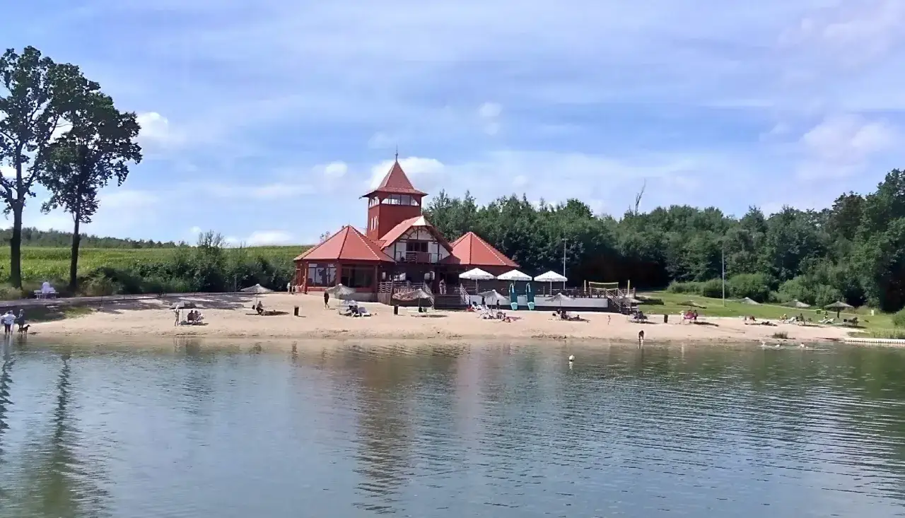 Restauracja Trzy Stawy Jelcz-Laskowice wnętrze