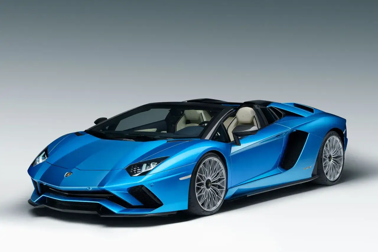 Lamborghini Aventador r&oacute;żne wersje