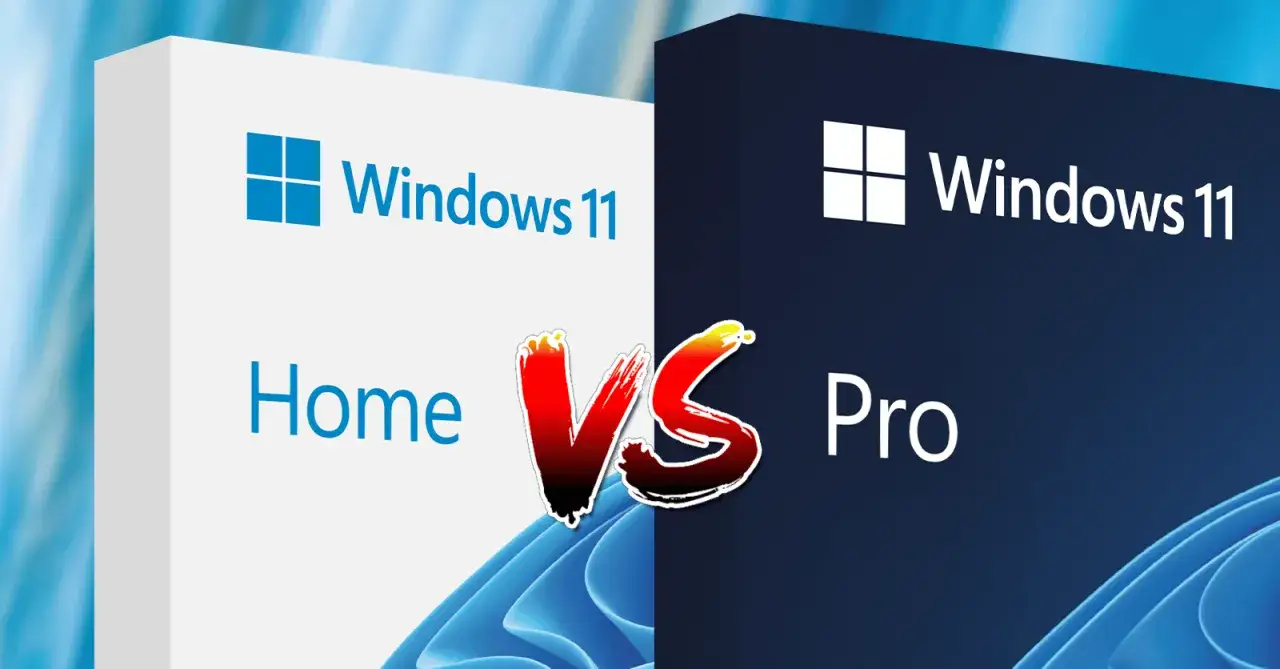 Jämförelse mellan Windows 11 Home och Pro. Två lådor med Windows 11-logotypen, en vit för Home och en mörkblå för Pro, med ett