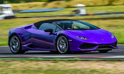 Lamborghini na torze wyścigowym
