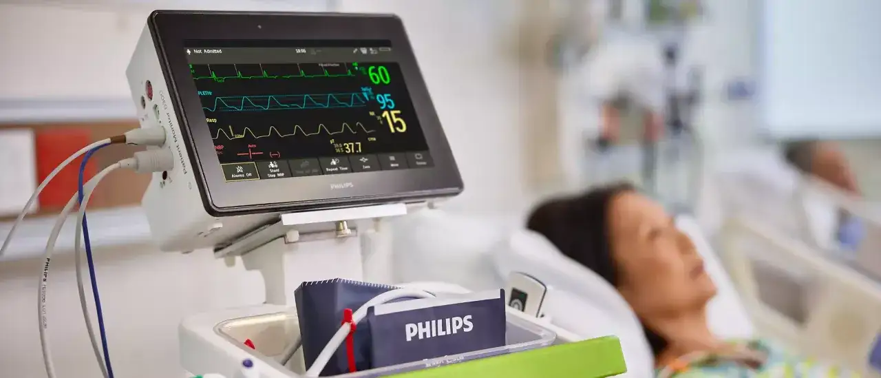 Monitor pacjenta Philips wyświetla parametry życiowe, w tym tętno i oddech, podczas gdy pacjent jest pod wpływem propofolu.