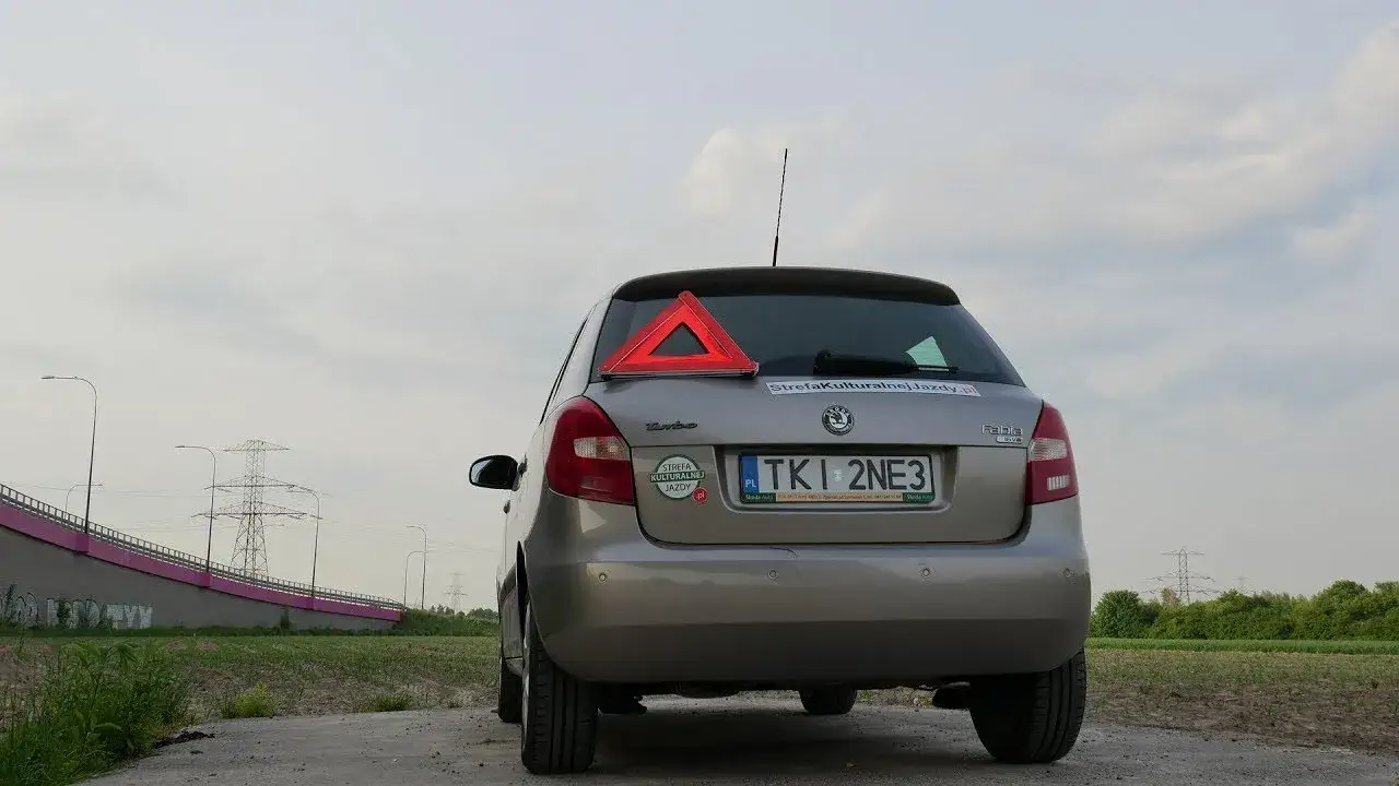 prawidłowe oznakowanie pojazdu holowanego