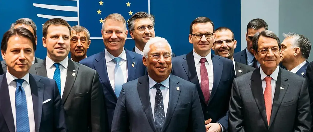 Liderzy państw członkowskich Unii Europejskiej podczas spotkania Rady Europejskiej.