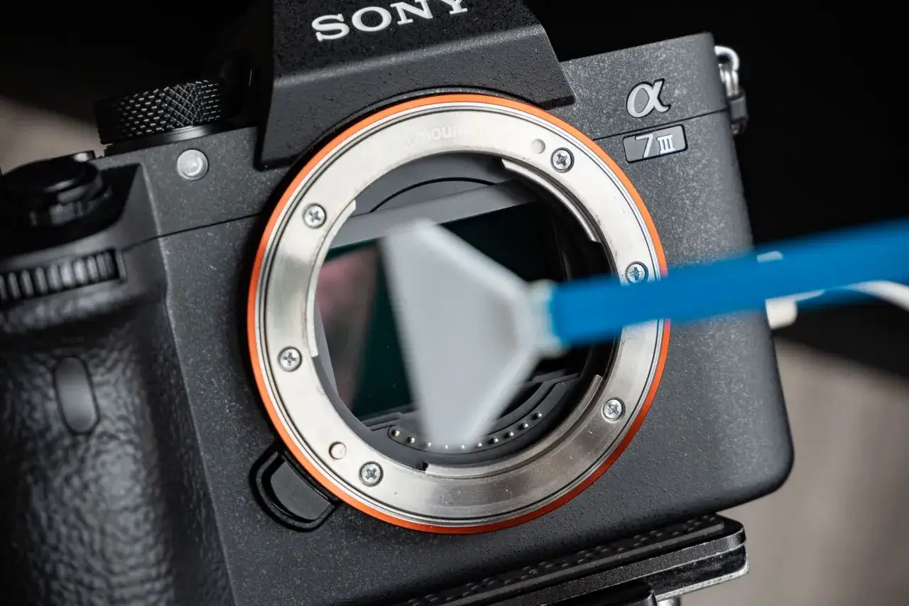 Strumento per la pulizia sensore reflex Sony Alpha 7 III, per immagini nitide e senza macchie.