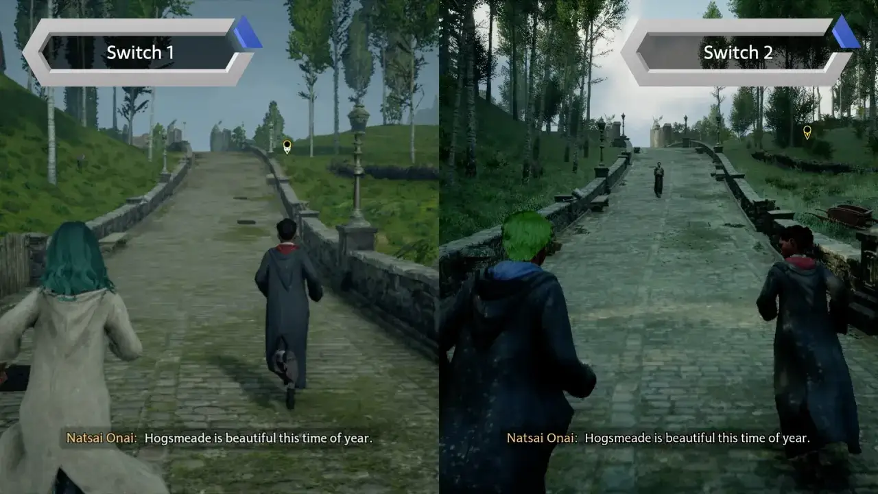 Comparativa de Hogwarts Legacy en Switch 1 y Switch 2. Dos estudiantes corren por Hogsmeade.