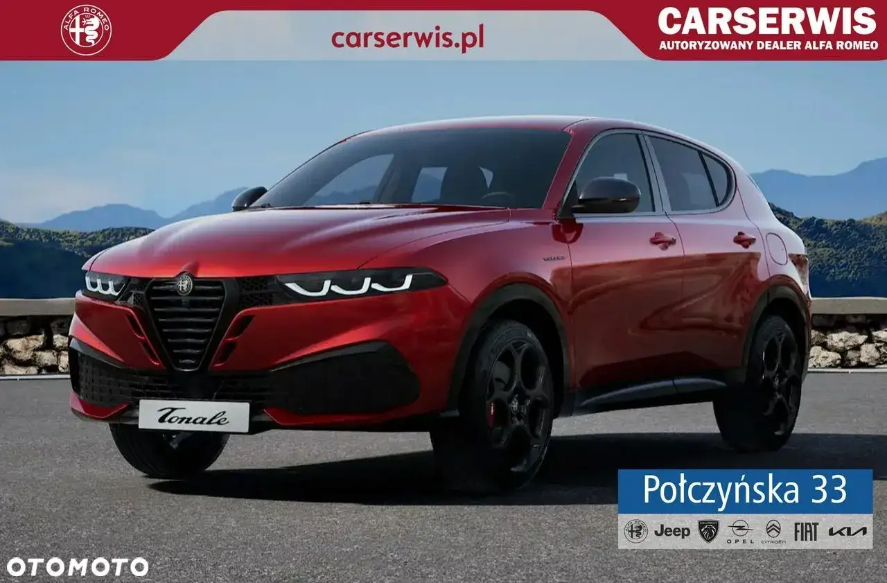 Czerwone Alfa Romeo Tonale na tle gór. Sprawdź aktualną alfa romeo tonale cena w Carservis.pl.