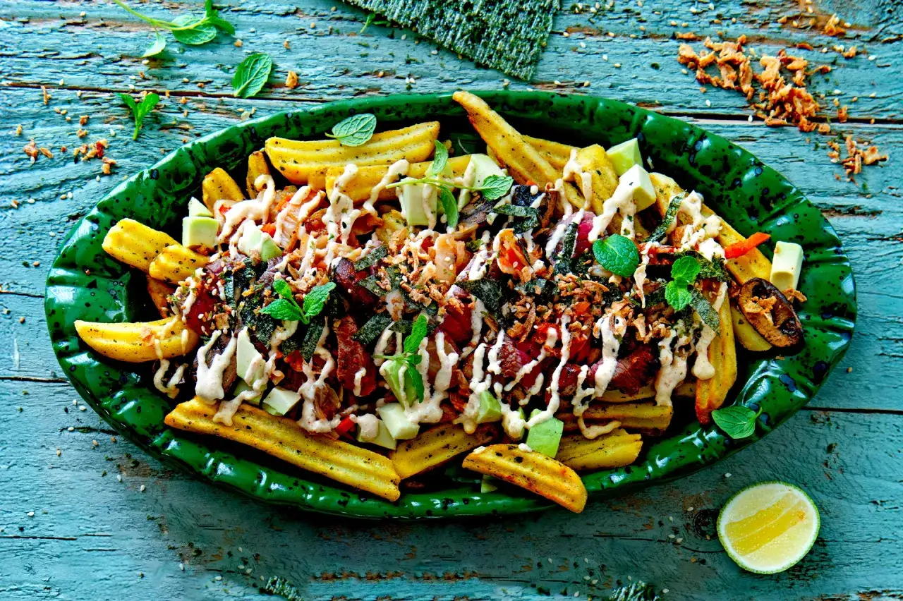 dodatki do loaded fries sosy serowe warzywa