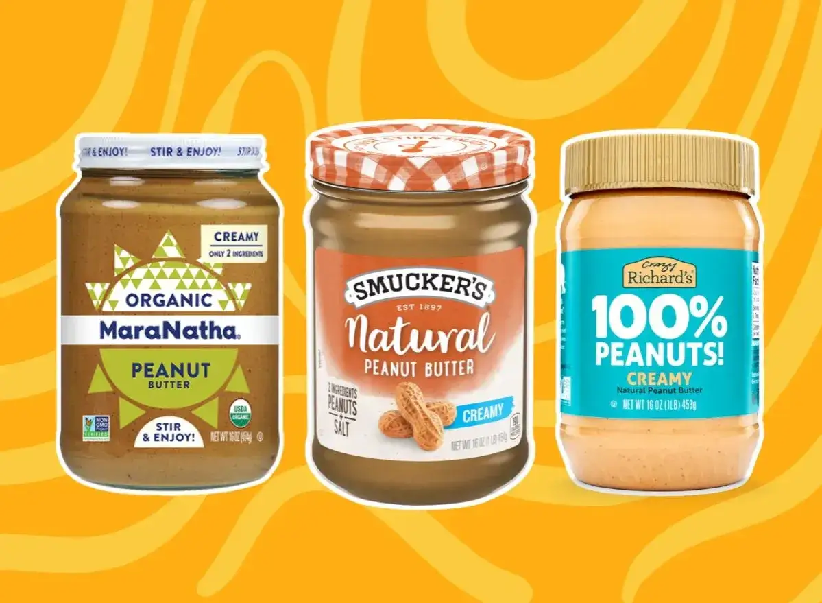 Trzy słoiki masła orzechowego: MaraNatha, Smucker's Natural i Crazy Richard's. Czy orzeszki ziemne są zdrowe? Te naturalne wersje sugerują, że tak!