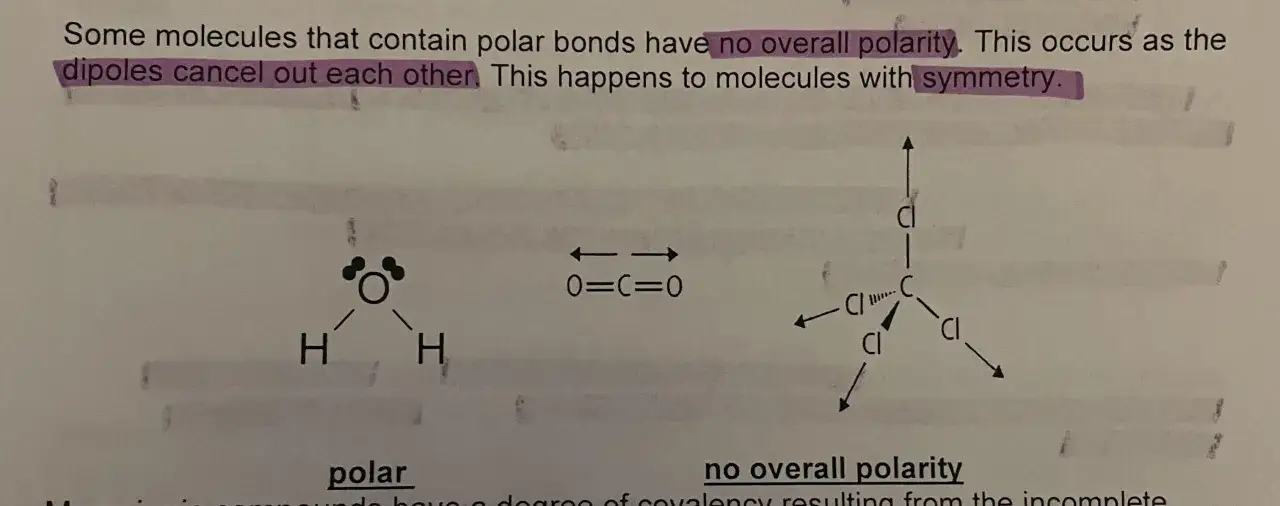 Moleküle wie CO2 mit symmetrischer Anordnung der Atome zeigen eine unpolare Atombindung, obwohl die einzelnen Bindungen polar sind.