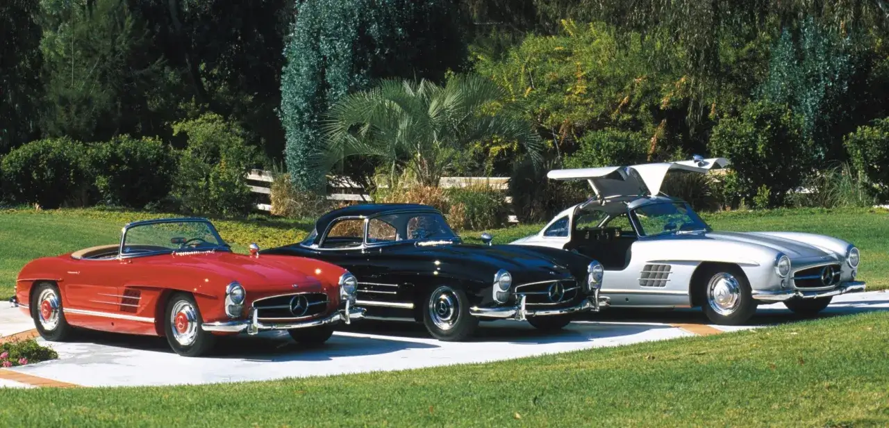 Mercedes 300 SL Gullwing i Roadster porównanie