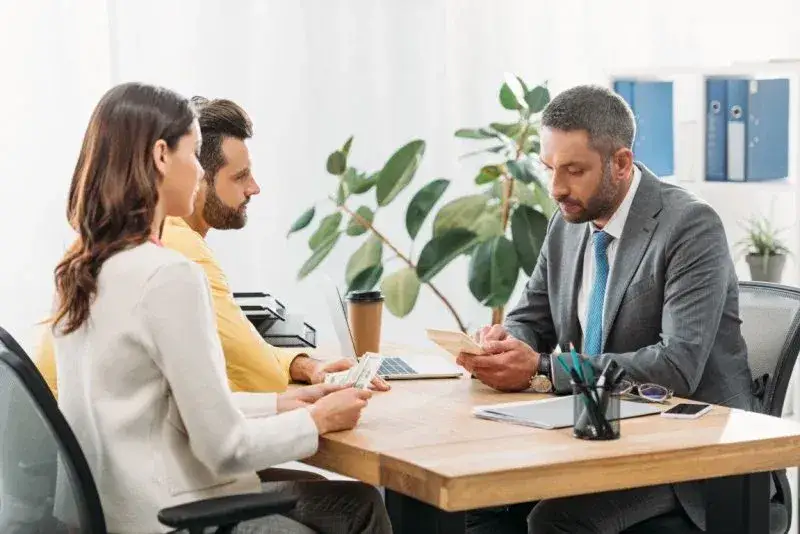 doradca inwestycyjny praca biuro finanse