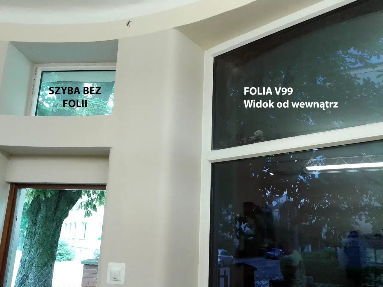 Porównanie szyby bez folii i szyby z folią V99. Lustro weneckie odbija otoczenie, ale pozwala widzieć na zewnątrz.