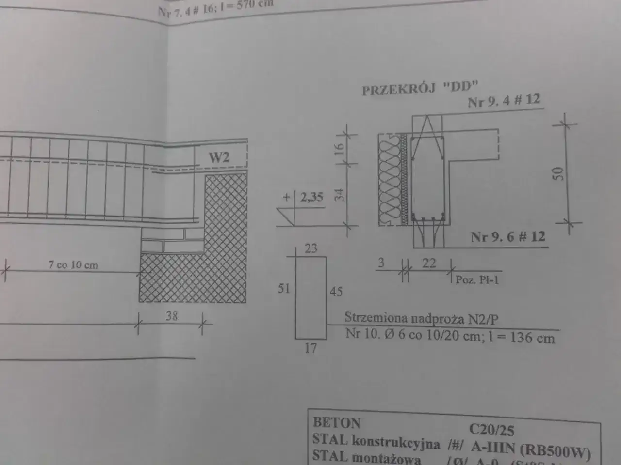 Rysunek techniczny przedstawia zbrojenie nadproża, detale konstrukcyjne i przekrój.