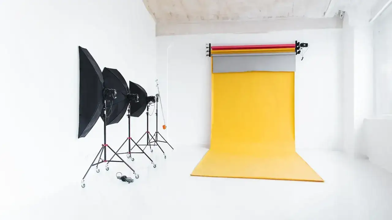 Przykłady teł fotograficznych z brystolu w r&oacute;żnych kolorach