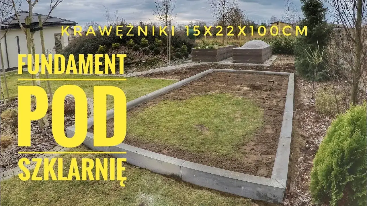 Zdjęcie Z czego zrobić fundament pod szklarnię? Sprawdź najlepsze materiały