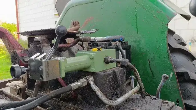 Zdjęcie Jakie funkcje ma pokrętło przy rozdzielaczu C 330 i jak je używać