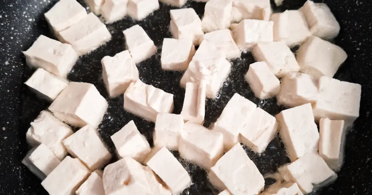 Zdjęcie Jak przygotować tofu do sałatki: proste sposoby na pyszne danie