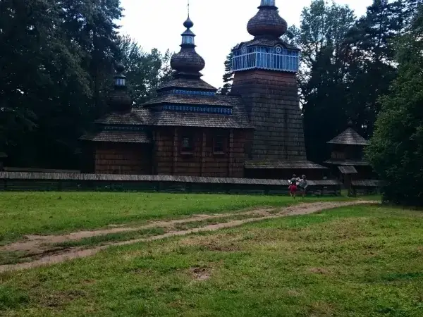 Zdjęcie Godziny otwarcia Skansenu w Sanoku - uniknij rozczarowania podczas wizyty