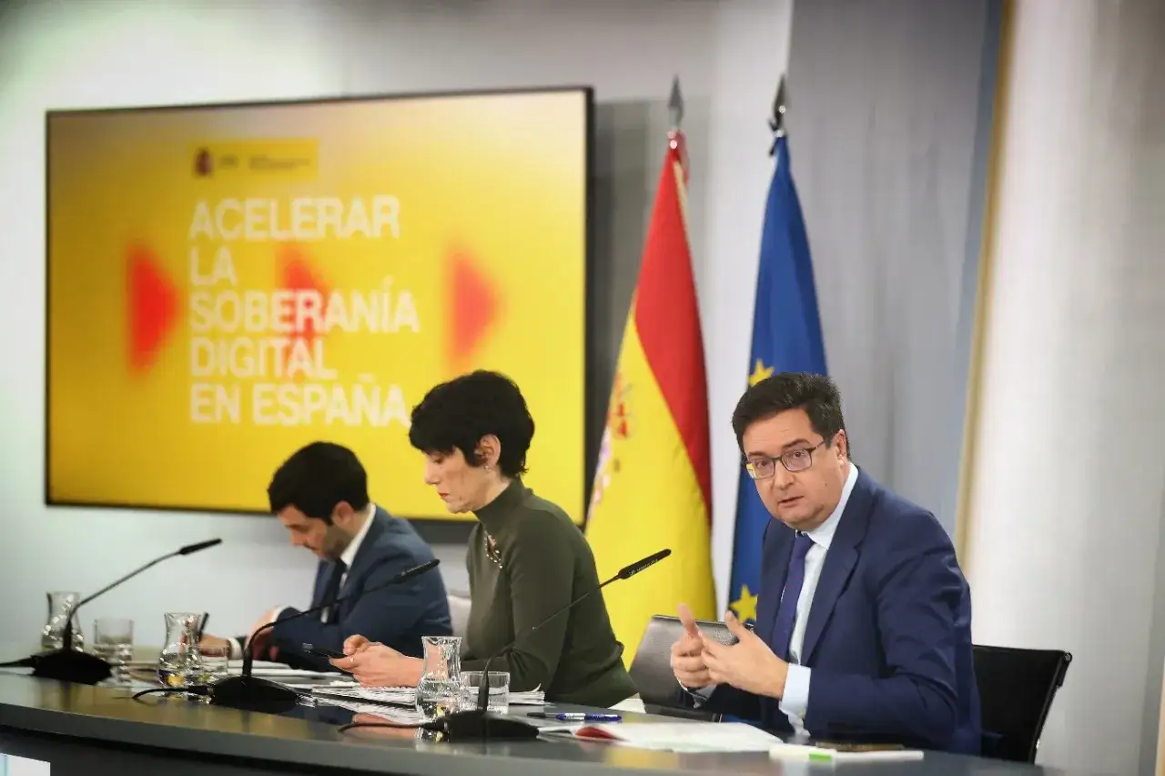 Presentaci&oacute;n del programa transformaci&oacute;n digital para acelerar la soberan&iacute;a digital en Espa&ntilde;a.