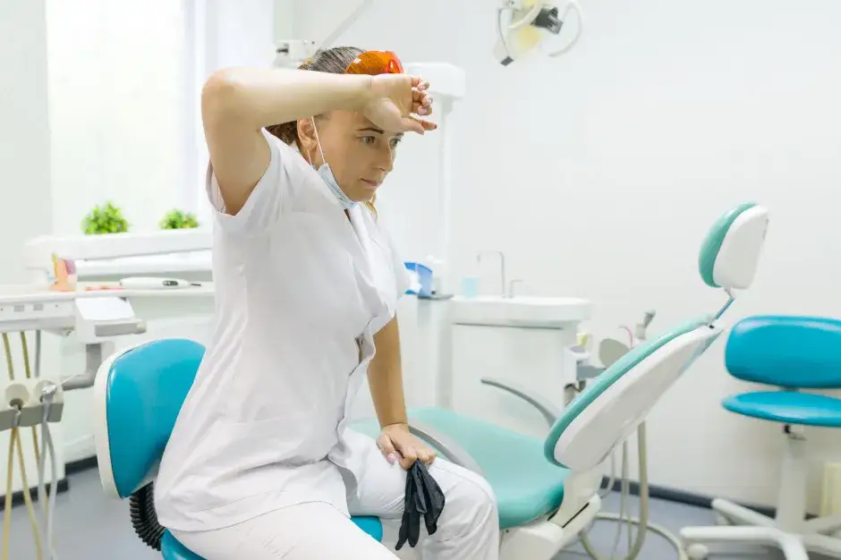 dentysta praca NFZ prywatna klinika