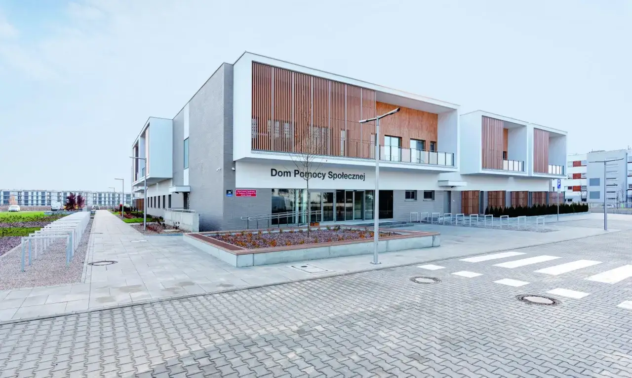 Dom Pomocy Społecznej Turów budynek otoczenie