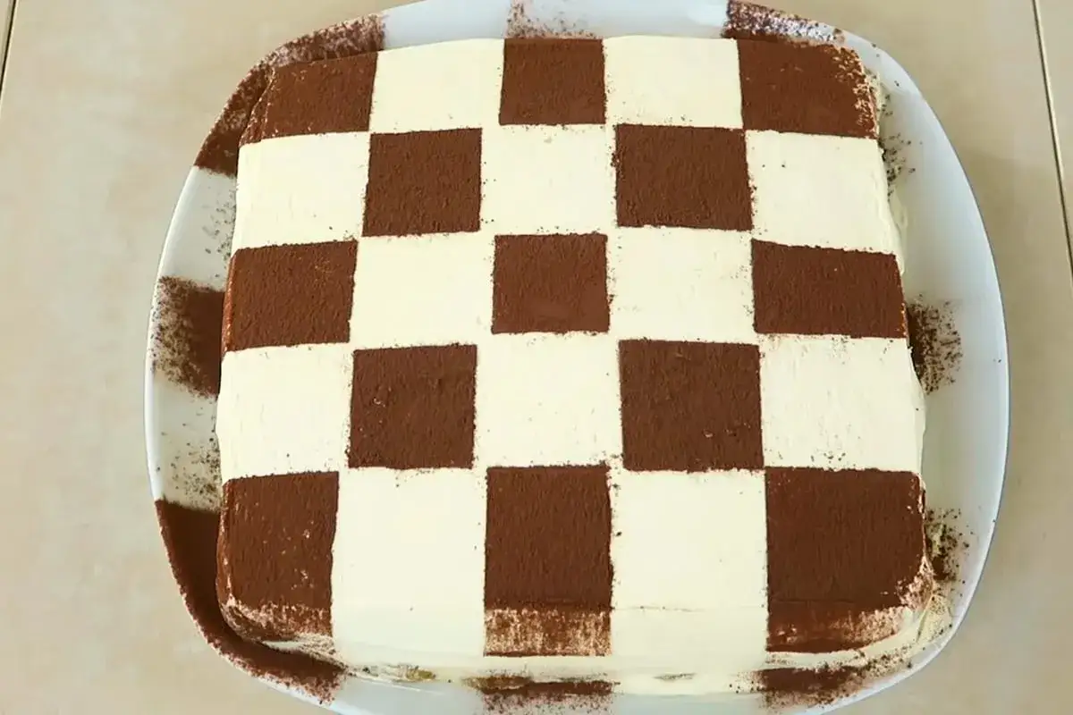 Tiramis&ugrave; a scacchiera, una delizia per gli occhi e per il palato, ispirato alla ricetta Benedetta.
