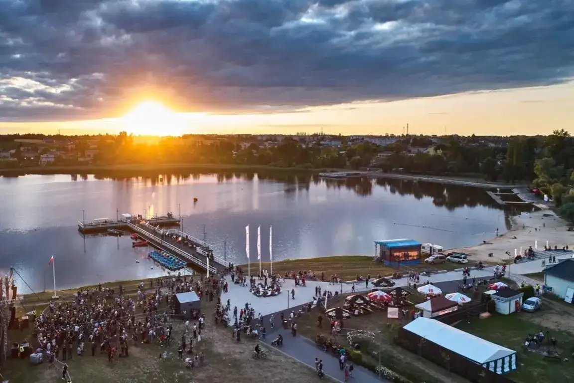 Jezioro Duże Żnińskie plaża miejska Żnin