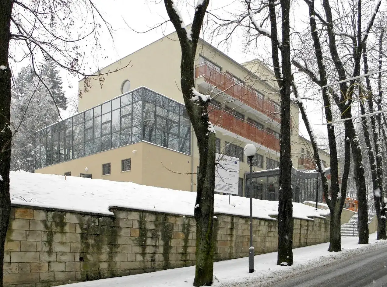 Sanatorium Uzdrowiskowe Korab Polanica-Zdrój budynek