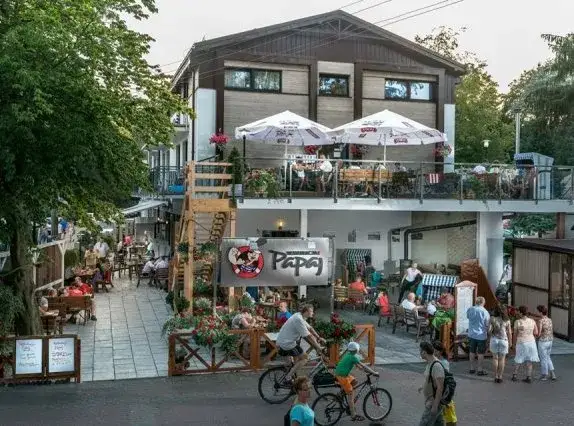 restauracja z placem zabaw jastrzębia g&oacute;ra