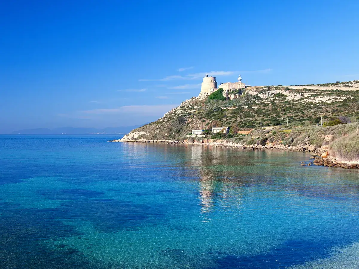 Torre di San Felice, un luogo da scoprire nel **Sardegna sud cosa vedere**. Acque cristalline e storia.