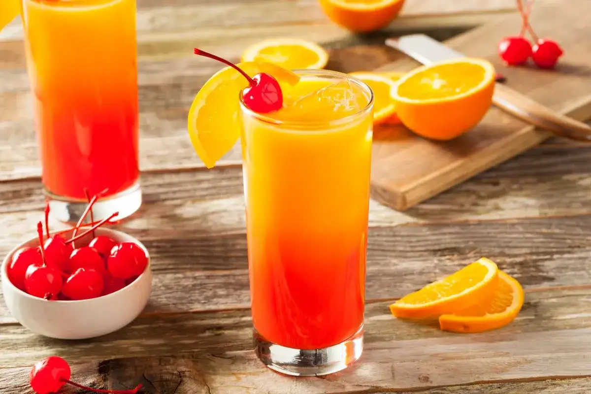Składniki do Tequila Sunrise