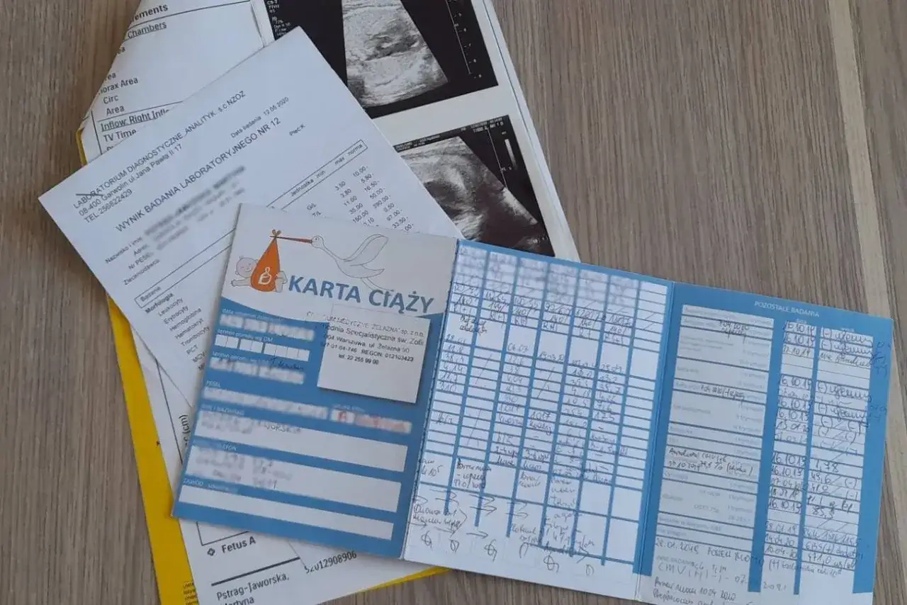 Karta ciąży i wyniki badań, dokumenty wskazujące na zmianę lekarza prowadzącego ciążę.