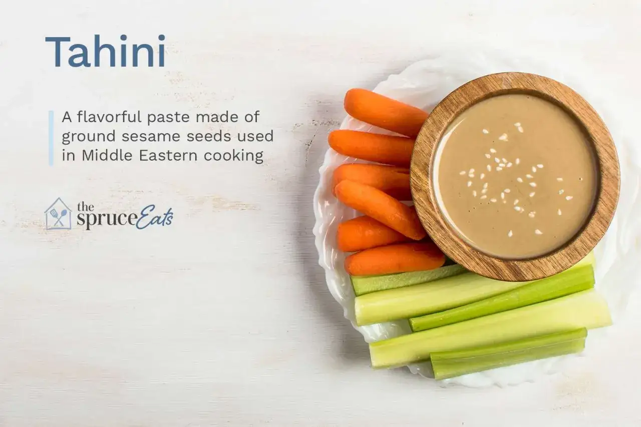 Tahini: pasta z mielonego sezamu, idealna do maczania marchewki i selera. Dowiedz się, tahini co to jest i jak smakuje!