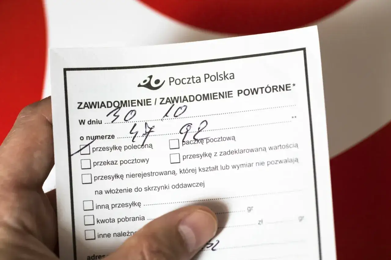 Zawiadomienie z Poczty Polskiej. Sprawdź, ile czasu na odebranie awizo masz, by odebrać swoją przesyłkę.