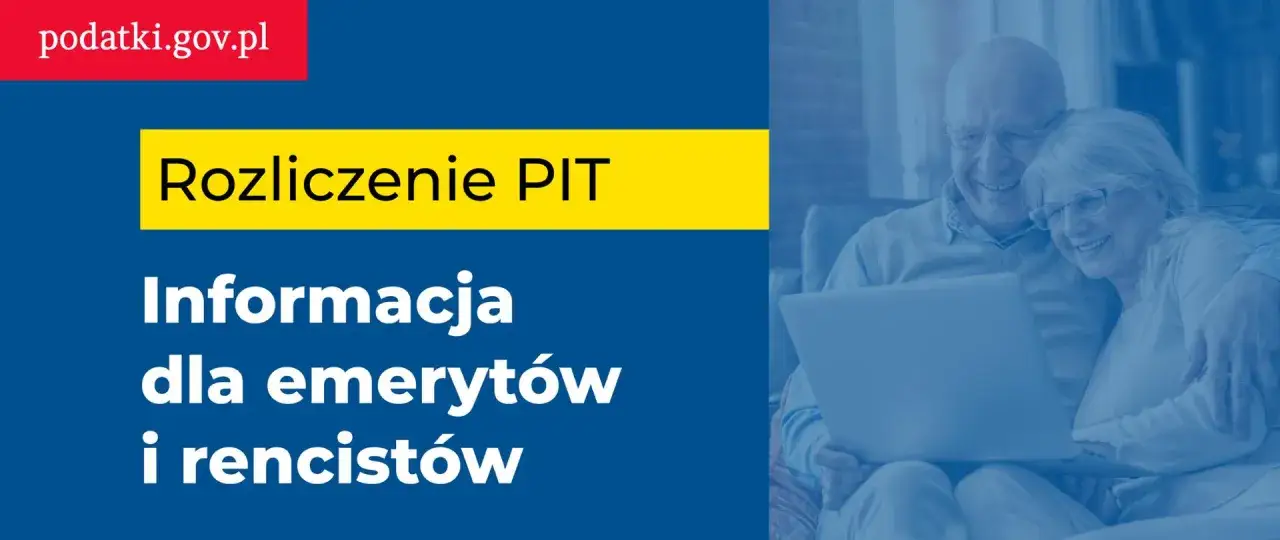 Czy emeryt musi rozliczyć PIT-11A? Informacja dla emerytów i rencistów. Uśmiechnięta para seniorów korzysta z laptopa.