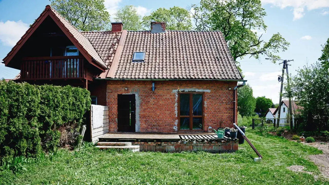 Nasz Dom Salus Komarowo z zewnątrz