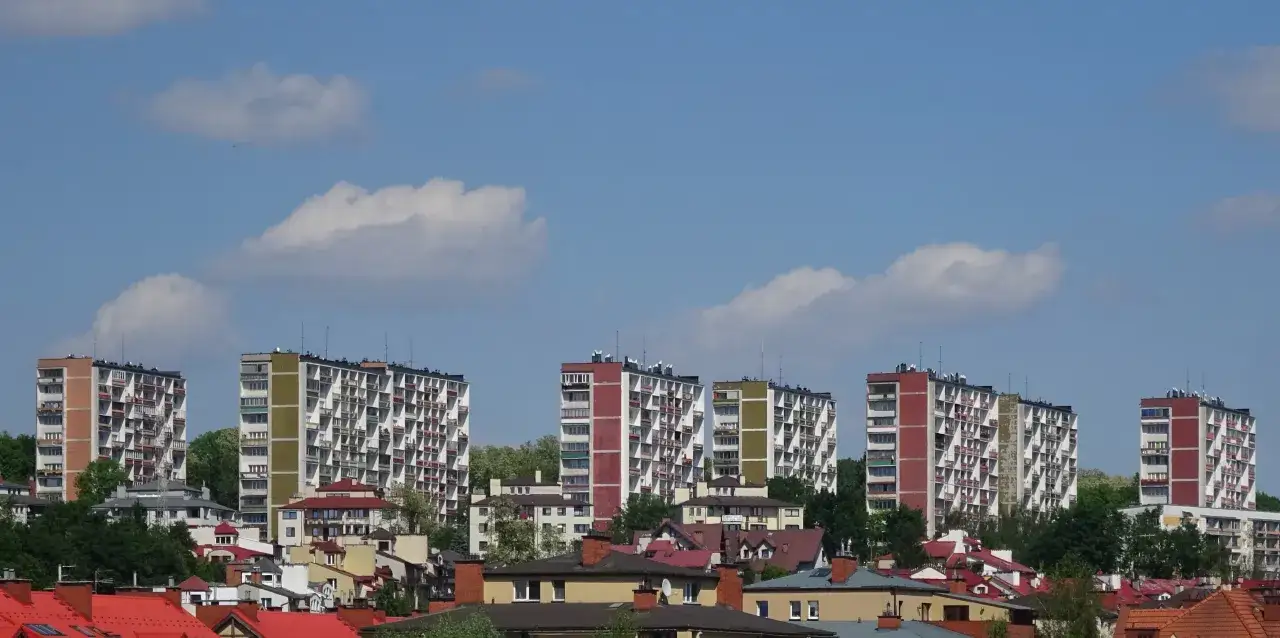 Zdjęcie Jak dojechać do osiedla złotego wieku w Krakowie - sprawdź trasy i połączenia