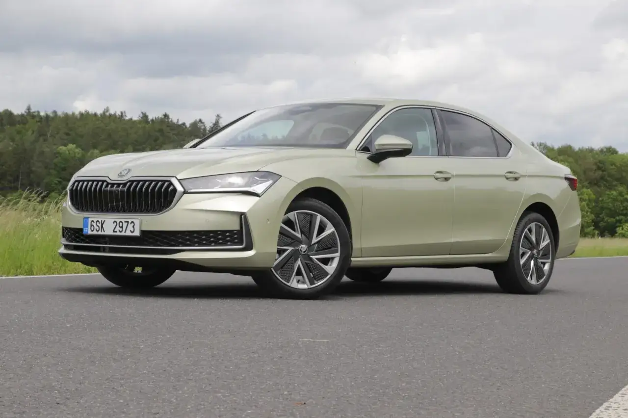 Zdjęcie Skoda Superb jaki silnik wybrać, aby uniknąć wysokich kosztów?