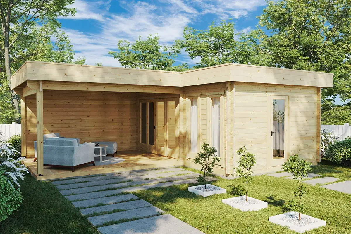 Maisonnette en bois avec une confortable terrasse couverte, salon ext&eacute;rieur invitant, et un chemin de dalles menant &agrave; travers la pelouse verdoyante.