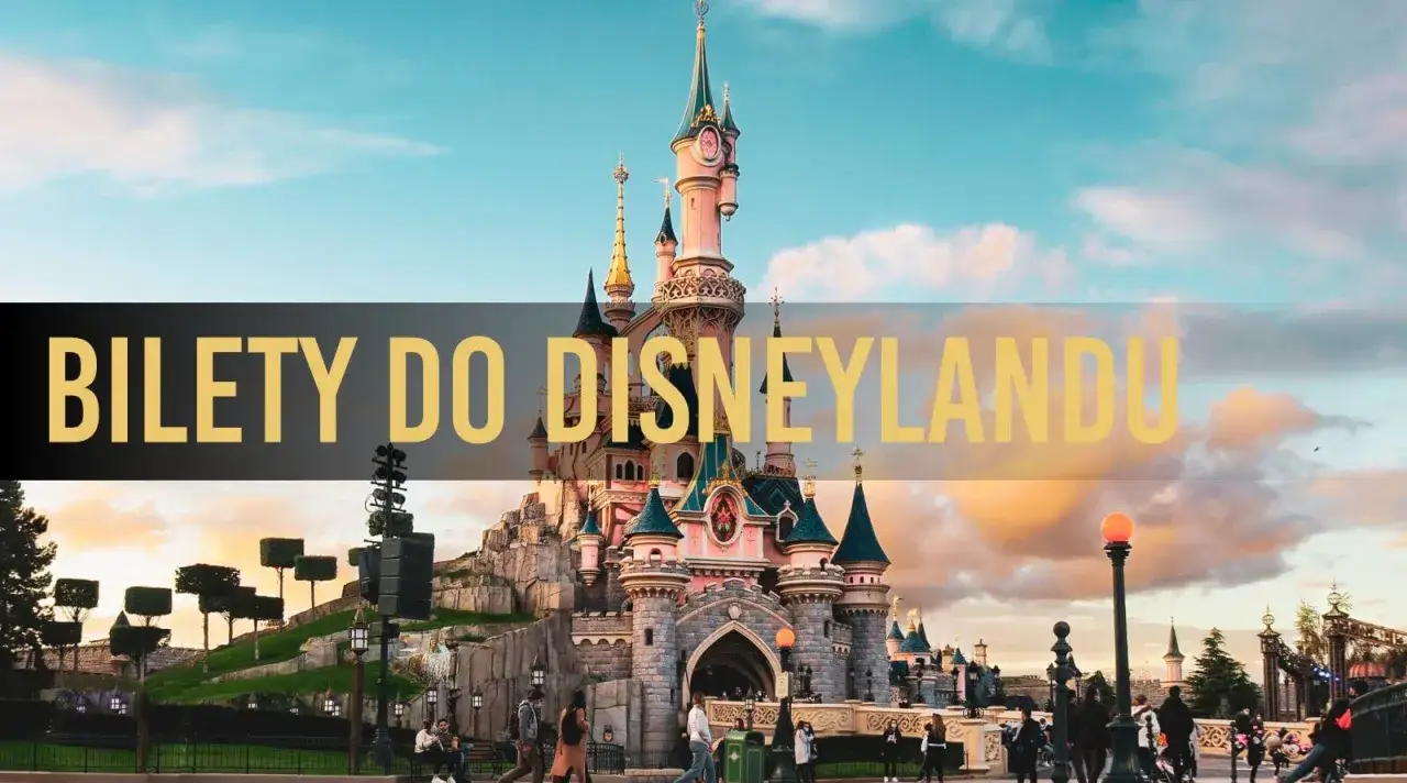 Zamek w Disneylandzie, nad nim napis