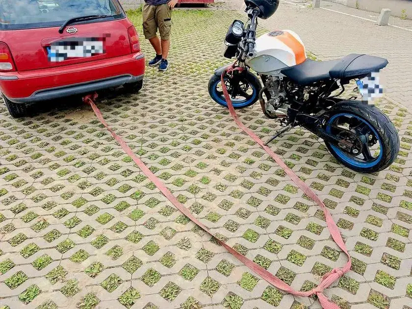 Holowanie motocykla motylek