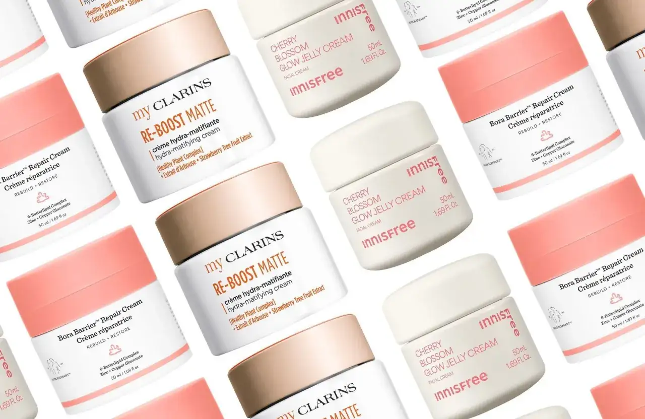 Plusieurs pots de crème hydratante, dont la crème hydra-matifiante