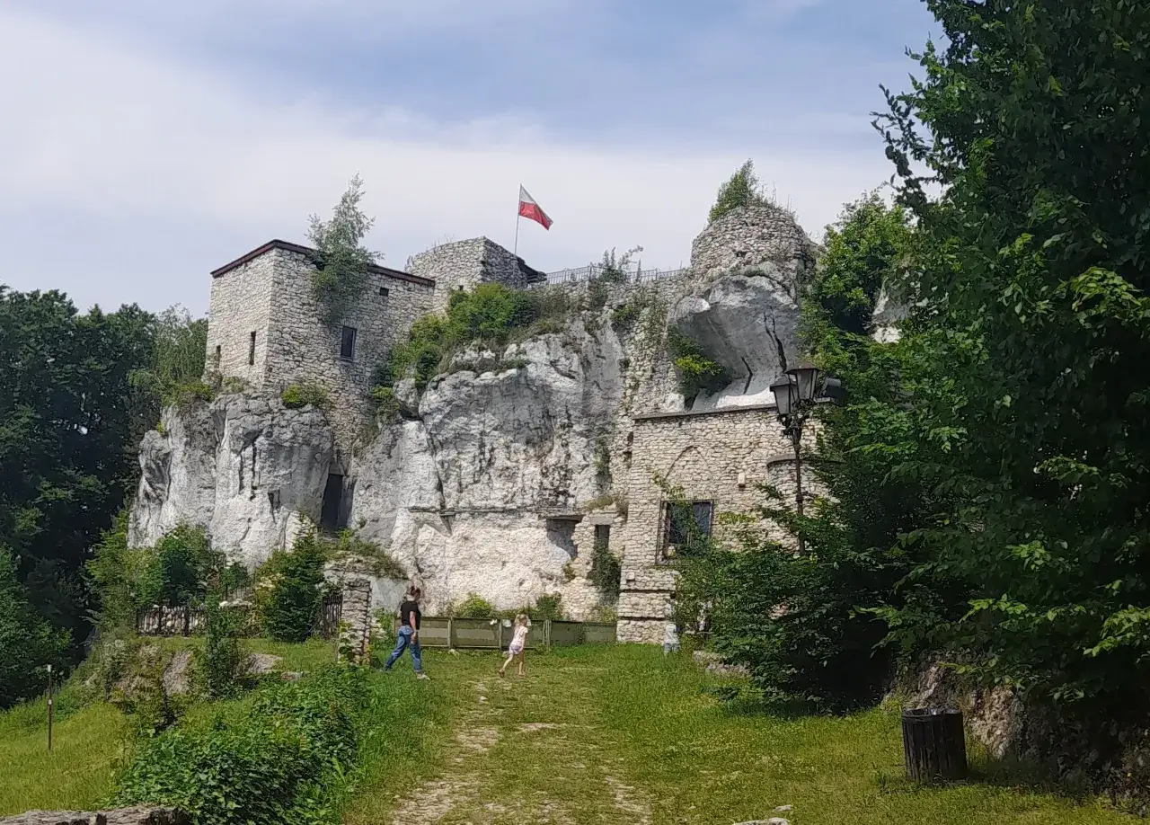 Ośrodek Morsko Plus Zamek Bąkowiec Jura Krakowsko-Częstochowska