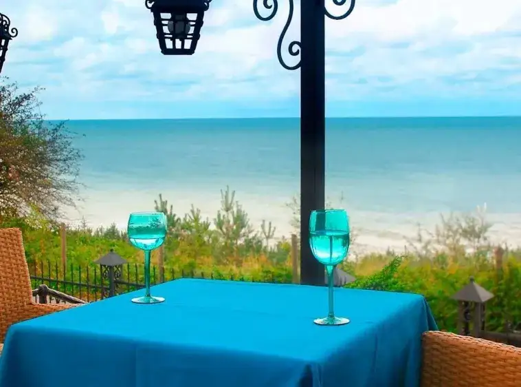 Jastrzębia Góra restauracje widok na morze