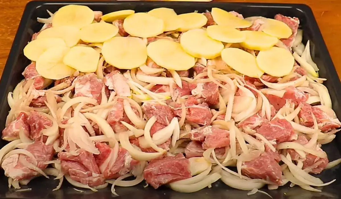 zapiekanka z karkówki i ziemniaków gotowa
