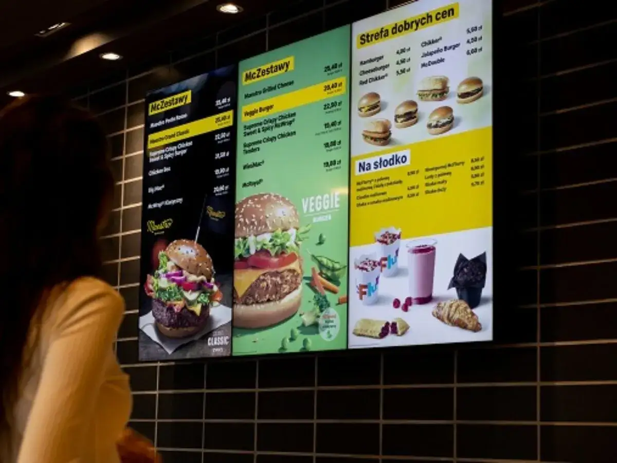 Nowości McDonald's na ekranie: McZestawy, burgery i słodkości.