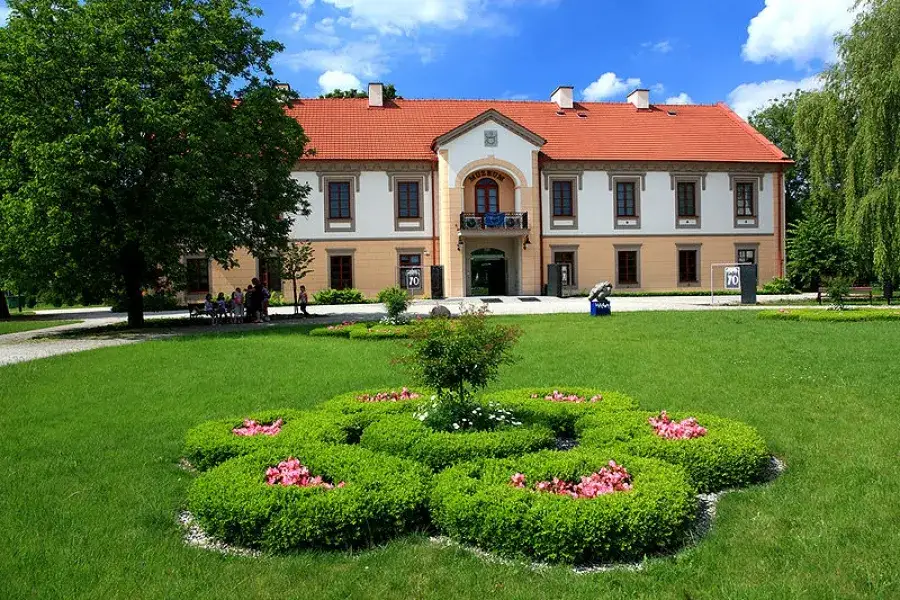 Zamek Lubomirskich w Rozwadowie Stalowa Wola